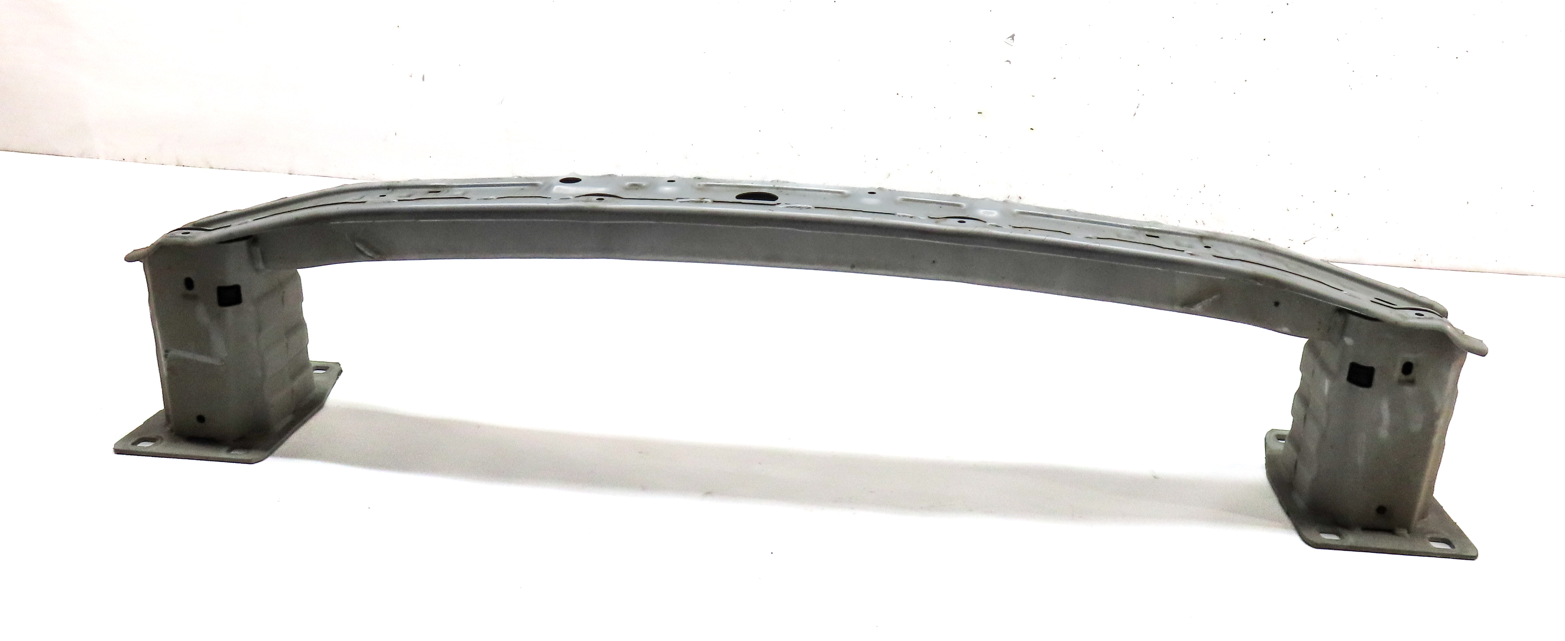 15-19 LAND ROVER DISCOVERY SPORT (L550) FRONT BUMPER REINFORCEMENT IMPACT BAR — exact item pictured